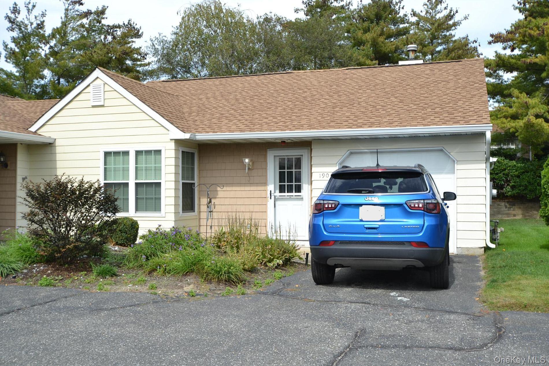 #1 photo, 190 Theodore Drive, سوفولك Coram , NY 11727