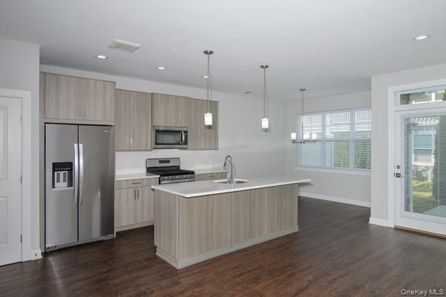 #6 photo, 198 Sutton Court, サフォーク郡 Mount Sinai , NY 11766