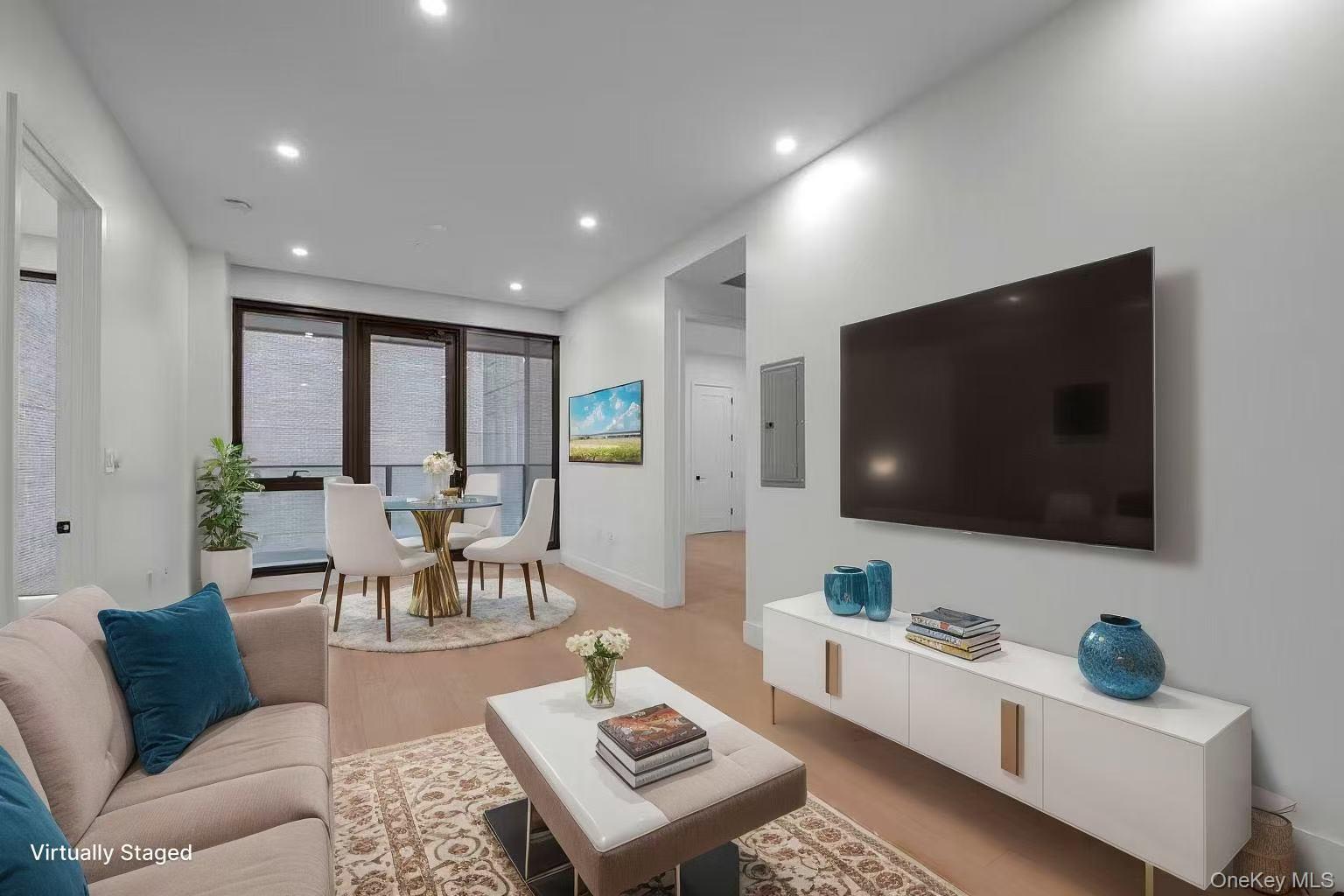 #4 photo, 5 Court Square, クイーンズ区 Long Island City , NY 11101