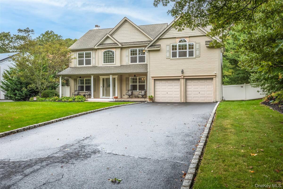 #1 photo, 126 Roosevelt Boulevard, 东长岛 哈帕克 Hauppauge , NY 11788