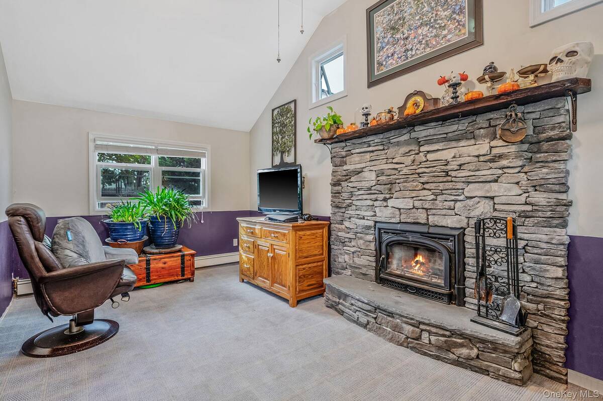 #10 photo, 63 Sherwood Drive, East Islip , NY 11730