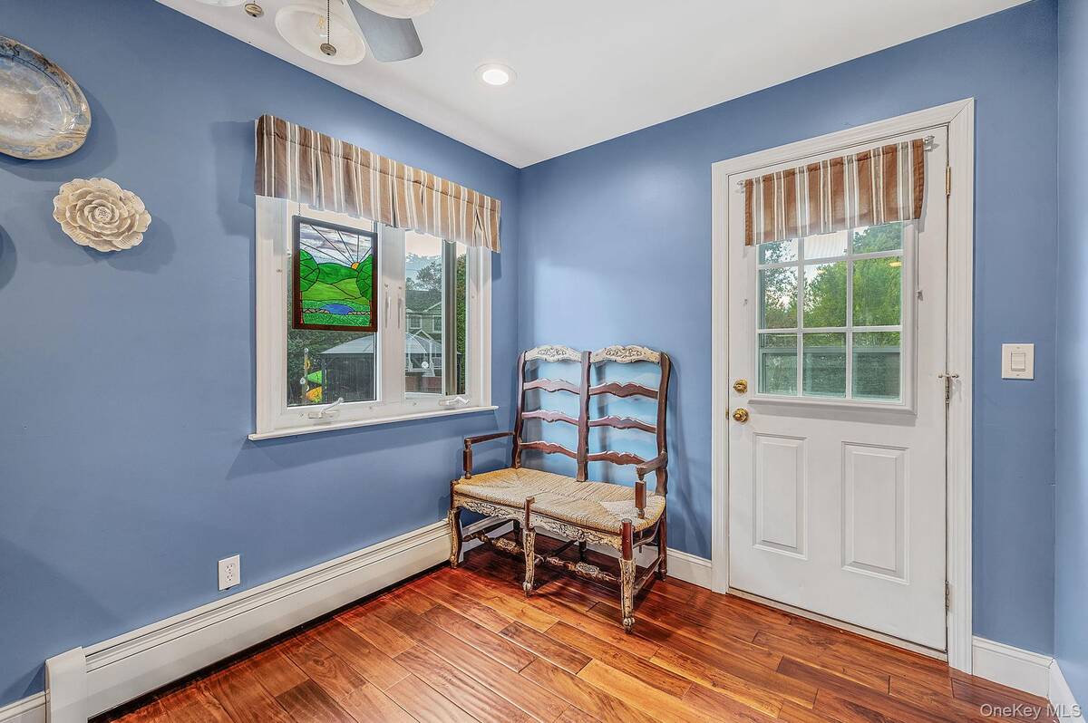 #16 photo, 63 Sherwood Drive, East Islip , NY 11730