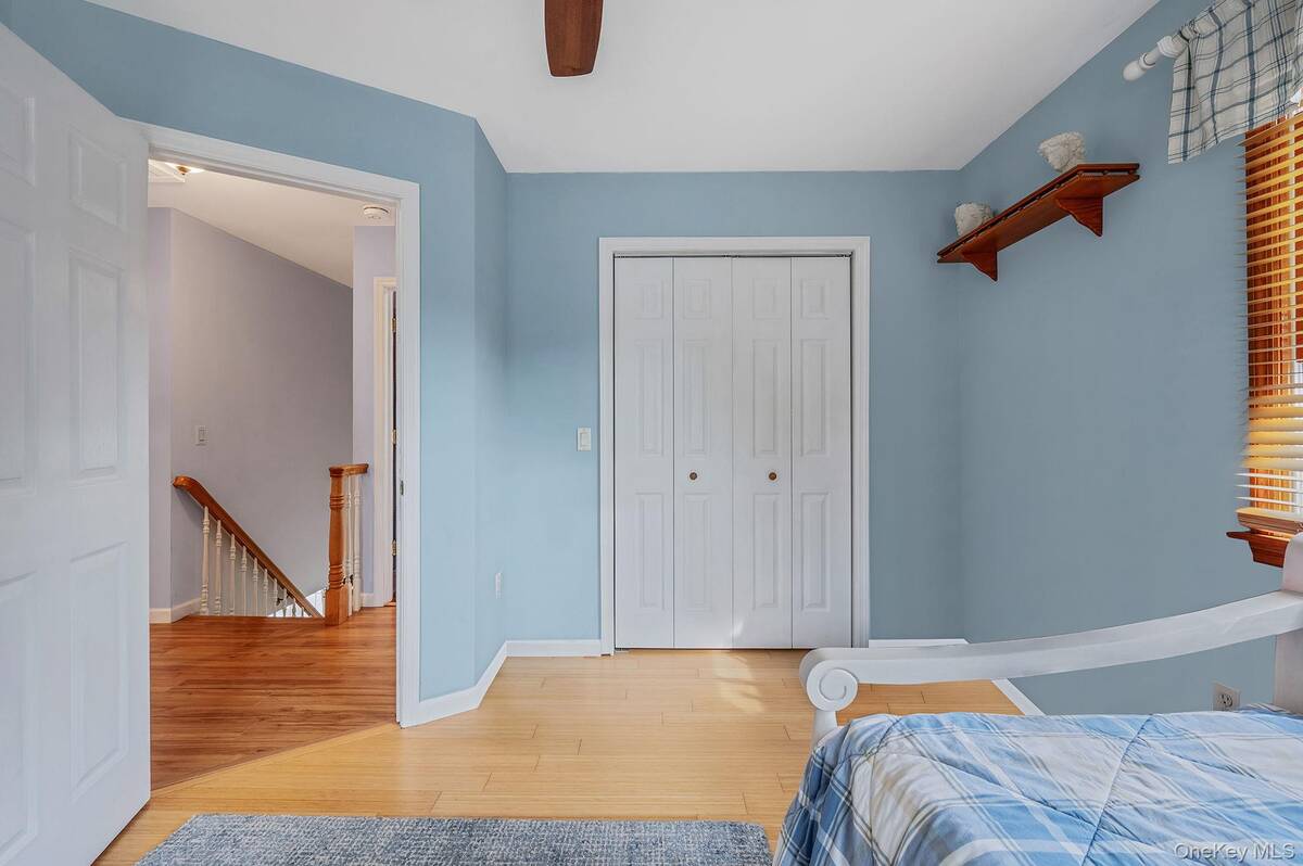 #20 photo, 63 Sherwood Drive, East Islip , NY 11730