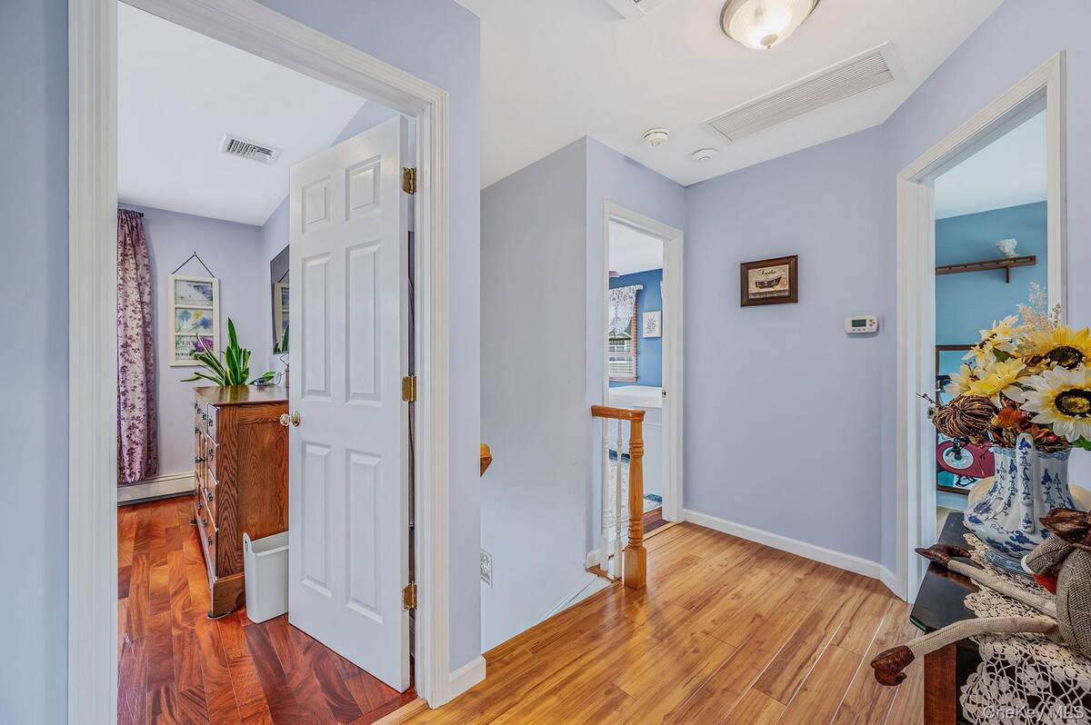 #26 photo, 63 Sherwood Drive, East Islip , NY 11730