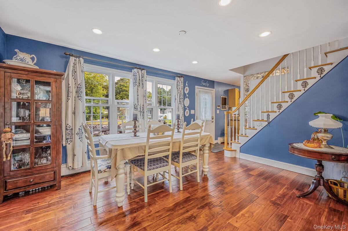 #6 photo, 63 Sherwood Drive, East Islip , NY 11730