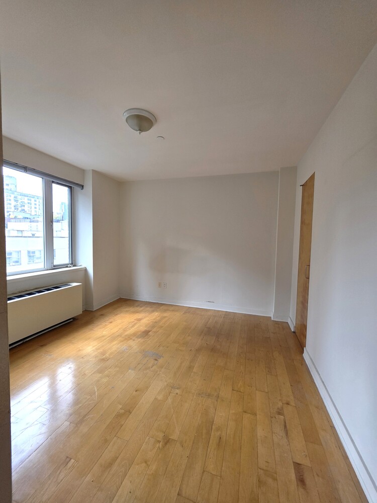 #8 photo, New York City, マンハッタン Hells Kitchen , NY 10019