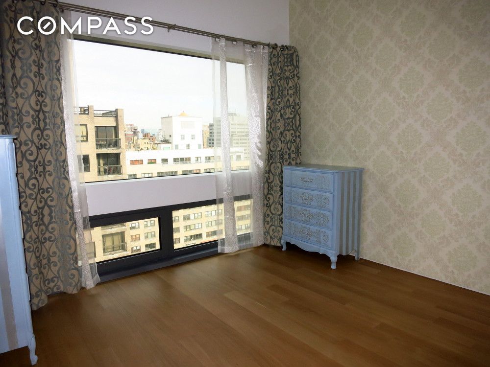 #5 photo, New York City, East Village , NY 10003