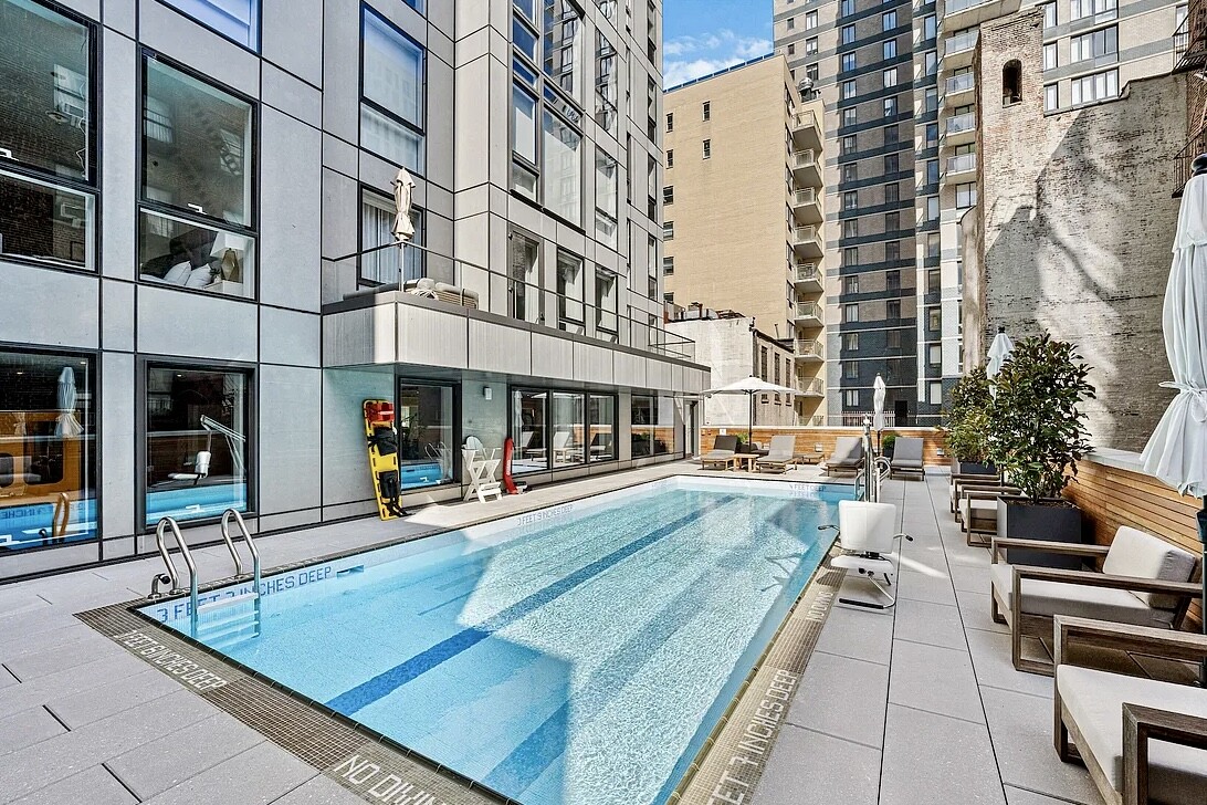 #3 photo, 150 E 23RD Street, Gramercy Park , NY 10010