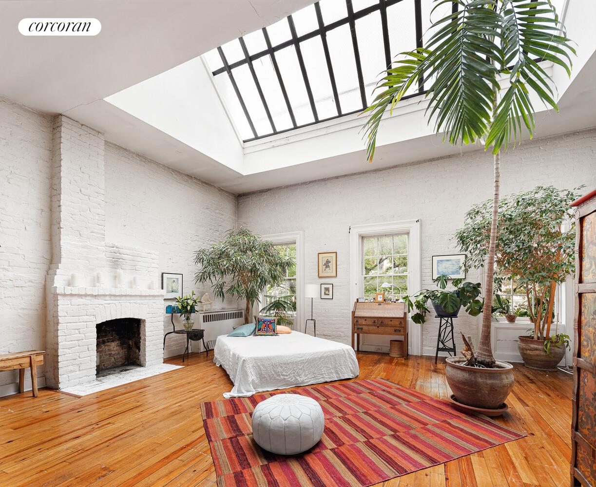 #10 photo, 128 E 19TH Street, Gramercy Park , NY 10003