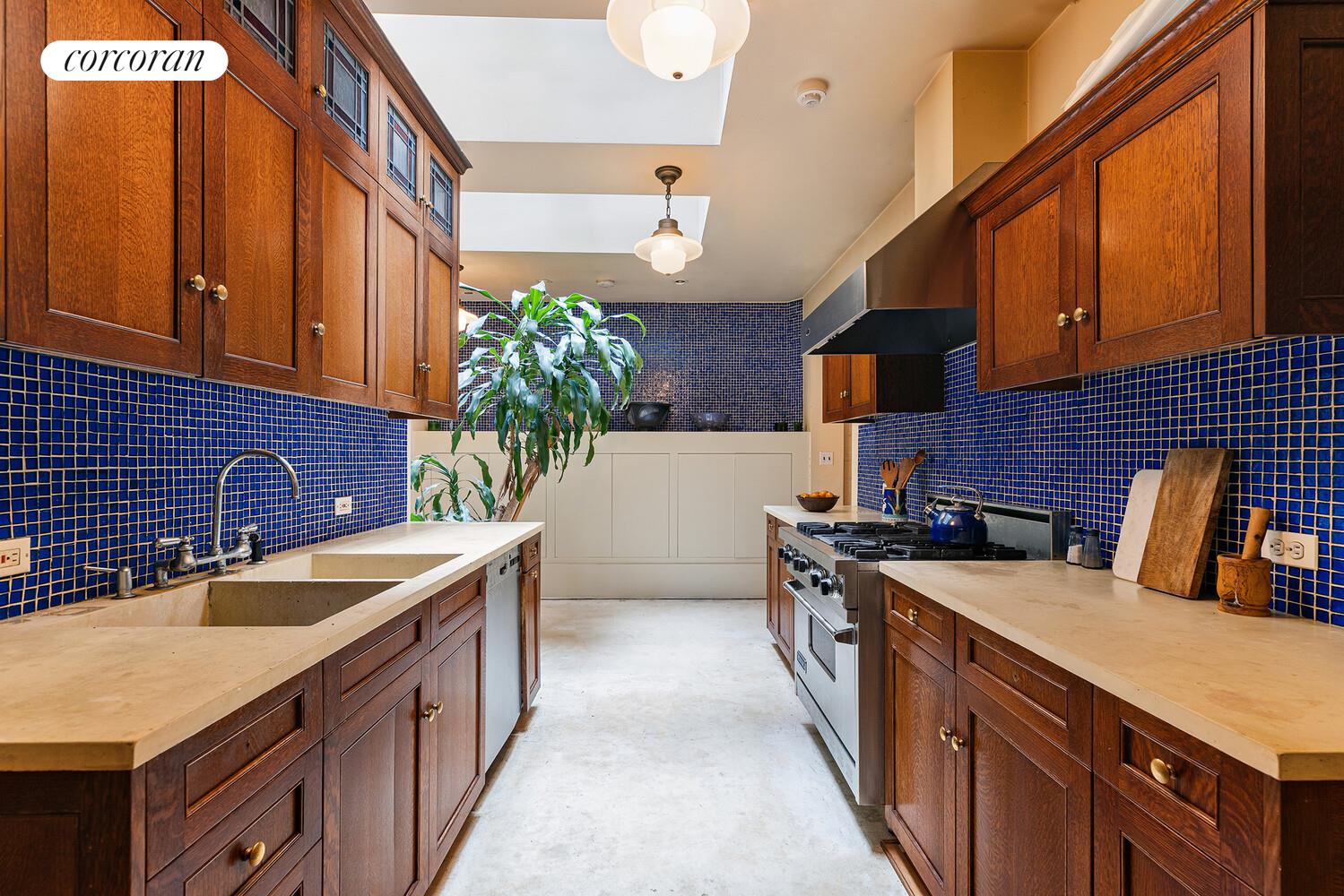 #5 photo, 128 E 19TH Street, Gramercy Park , NY 10003