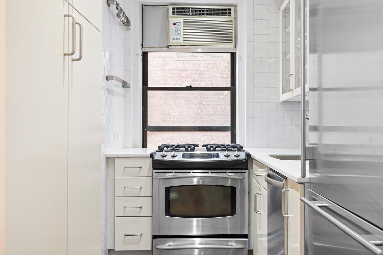 #8 photo, 40 W 77TH Street, マンハッタン Upper West Side , NY 10024