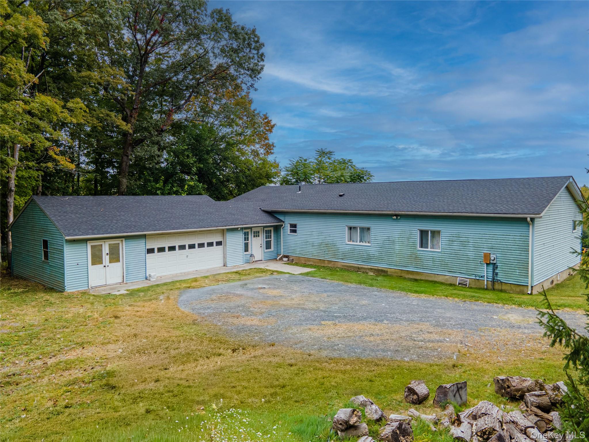 #1 photo, 8 Edwards Lane, Marlboro , NY 12547