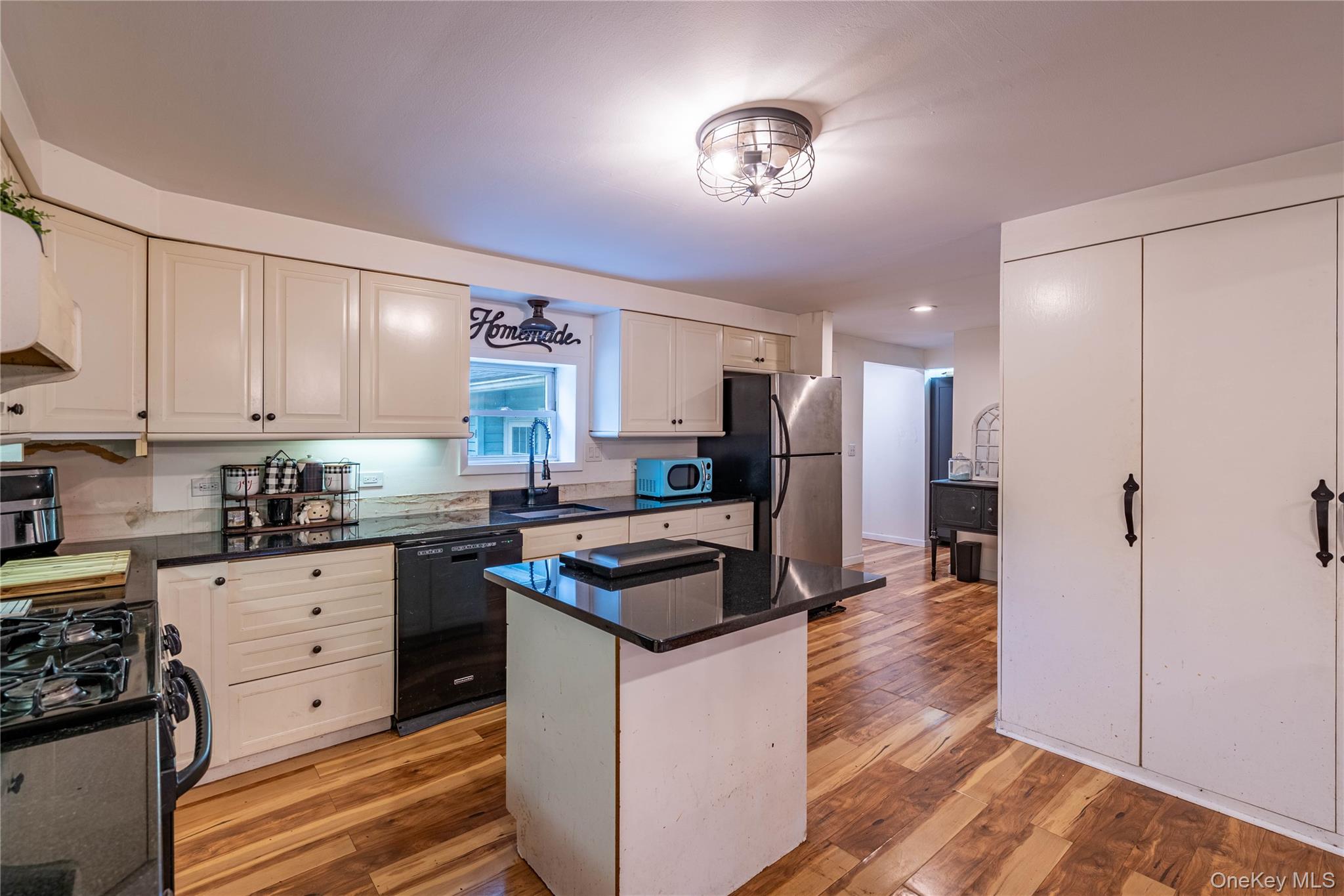 #5 photo, 8 Edwards Lane, Marlboro , NY 12547