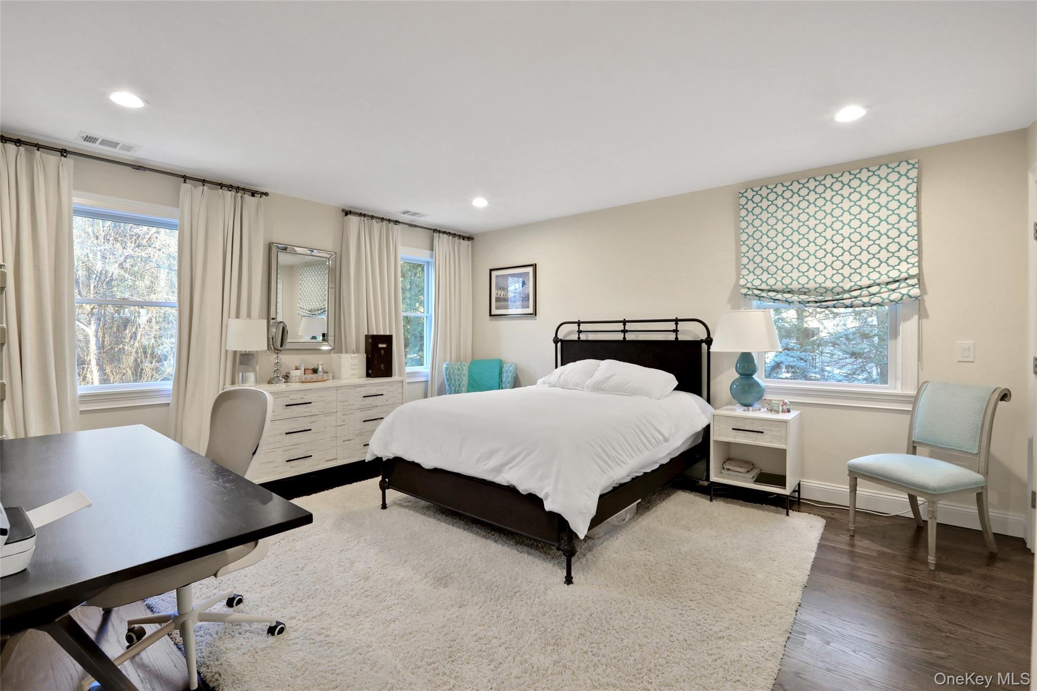 #13 photo, 180 Taxter Road, Irvington , NY 10533