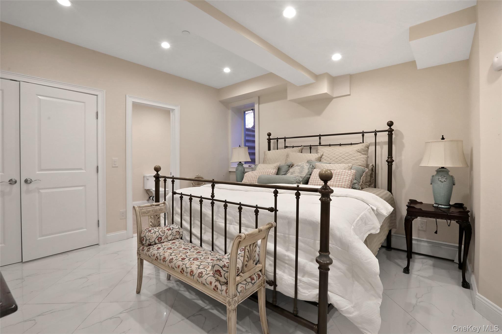 #18 photo, 180 Taxter Road, Irvington , NY 10533