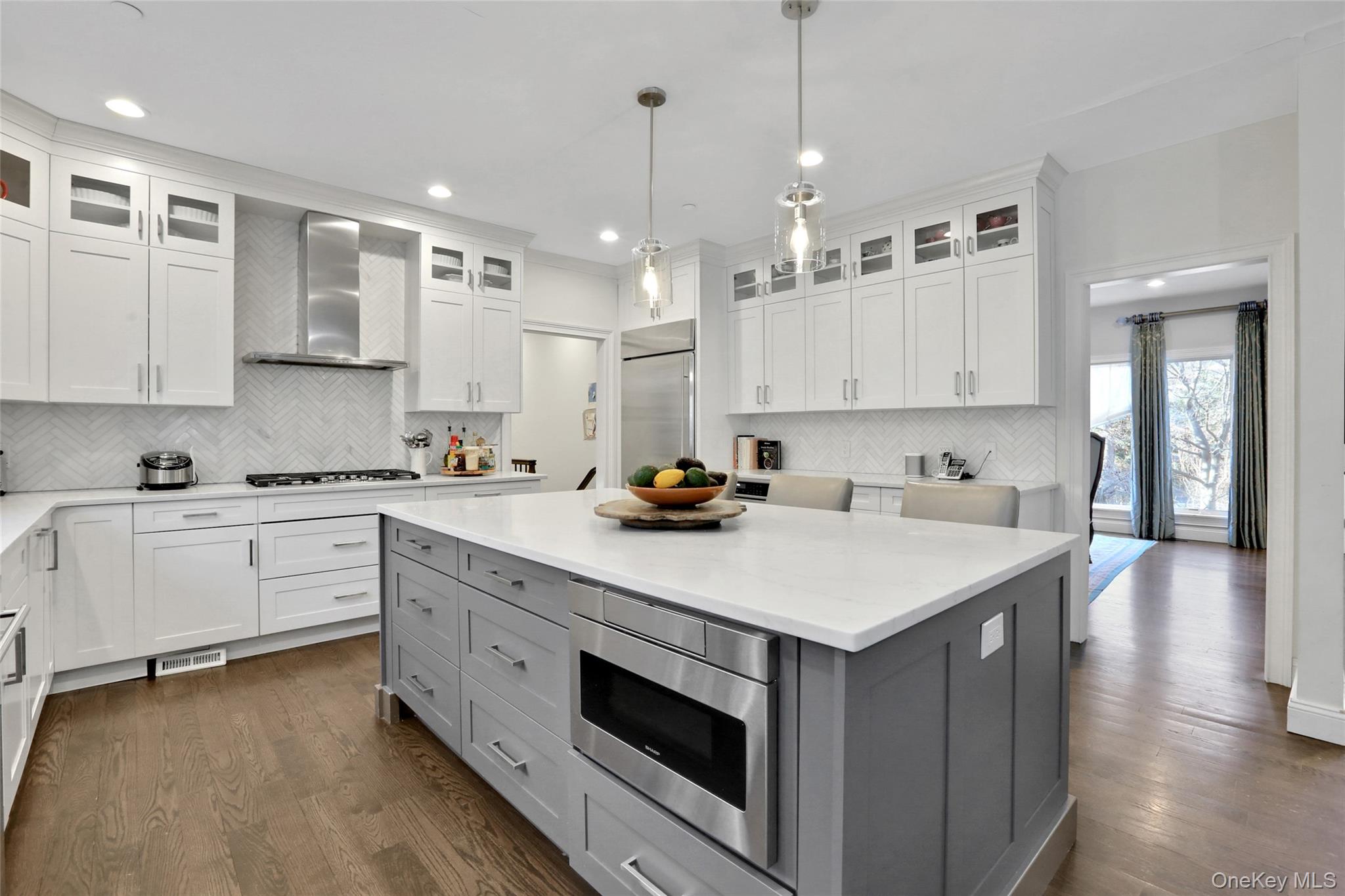 #5 photo, 180 Taxter Road, Irvington , NY 10533