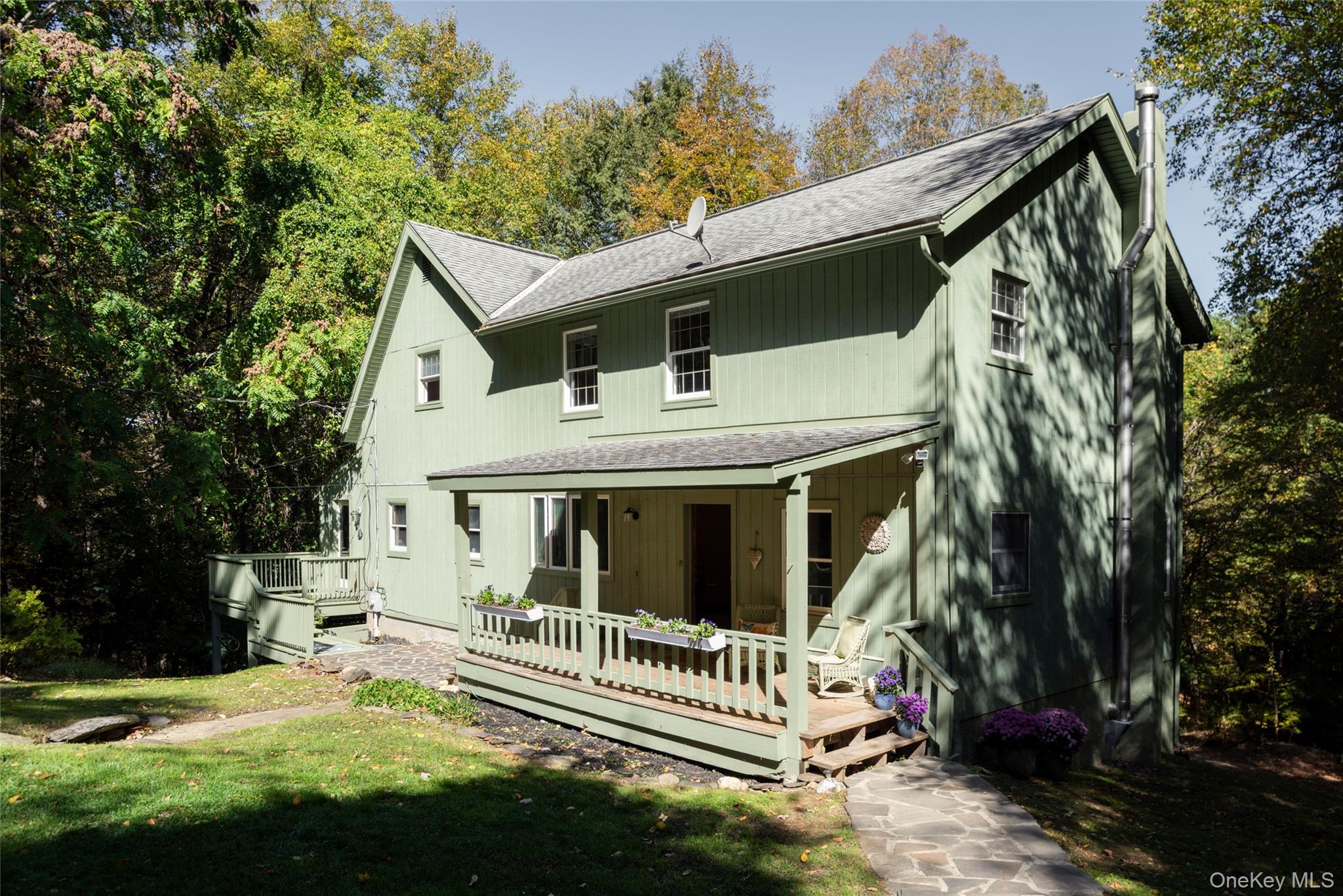 #1 photo, 72 Old Farm Road, Rhinebeck , NY 12572