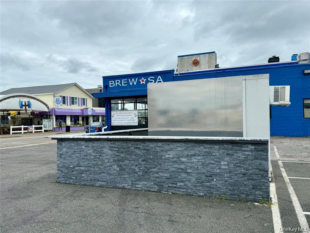 #2 photo, 180 Woodcleft Avenue, ナッソー郡 Freeport , NY 11520