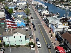 #3 photo, 180 Woodcleft Avenue, ナッソー郡 Freeport , NY 11520