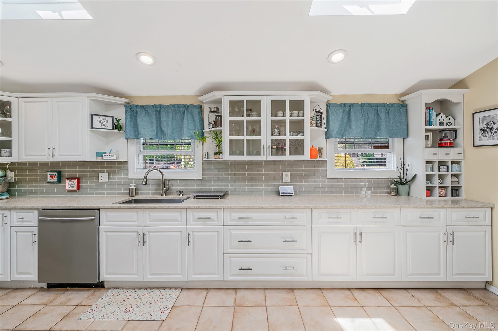 #20 photo, 163 Smith Avenue, Holbrook , NY 11741