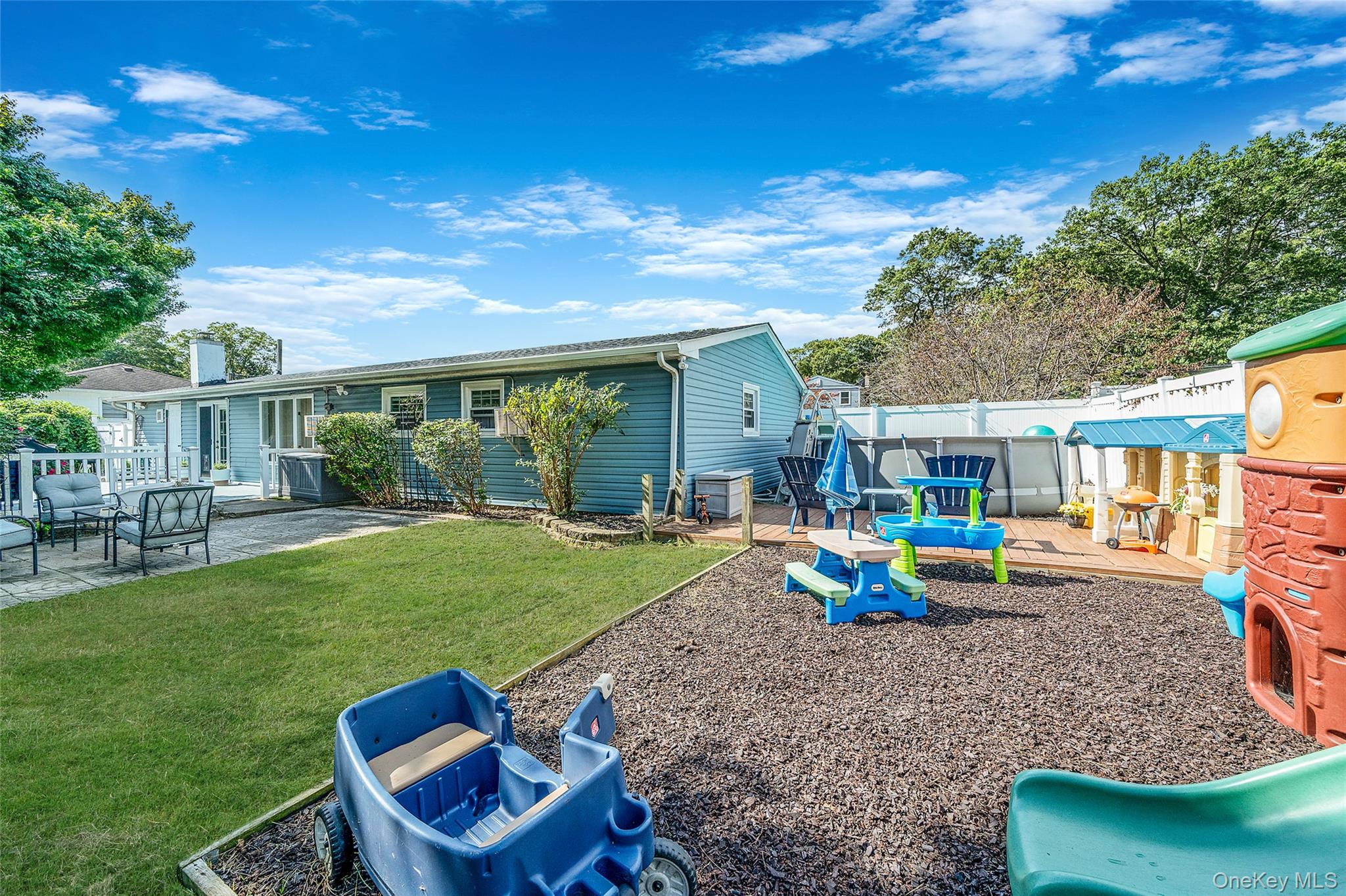 #8 photo, 163 Smith Avenue, Holbrook , NY 11741