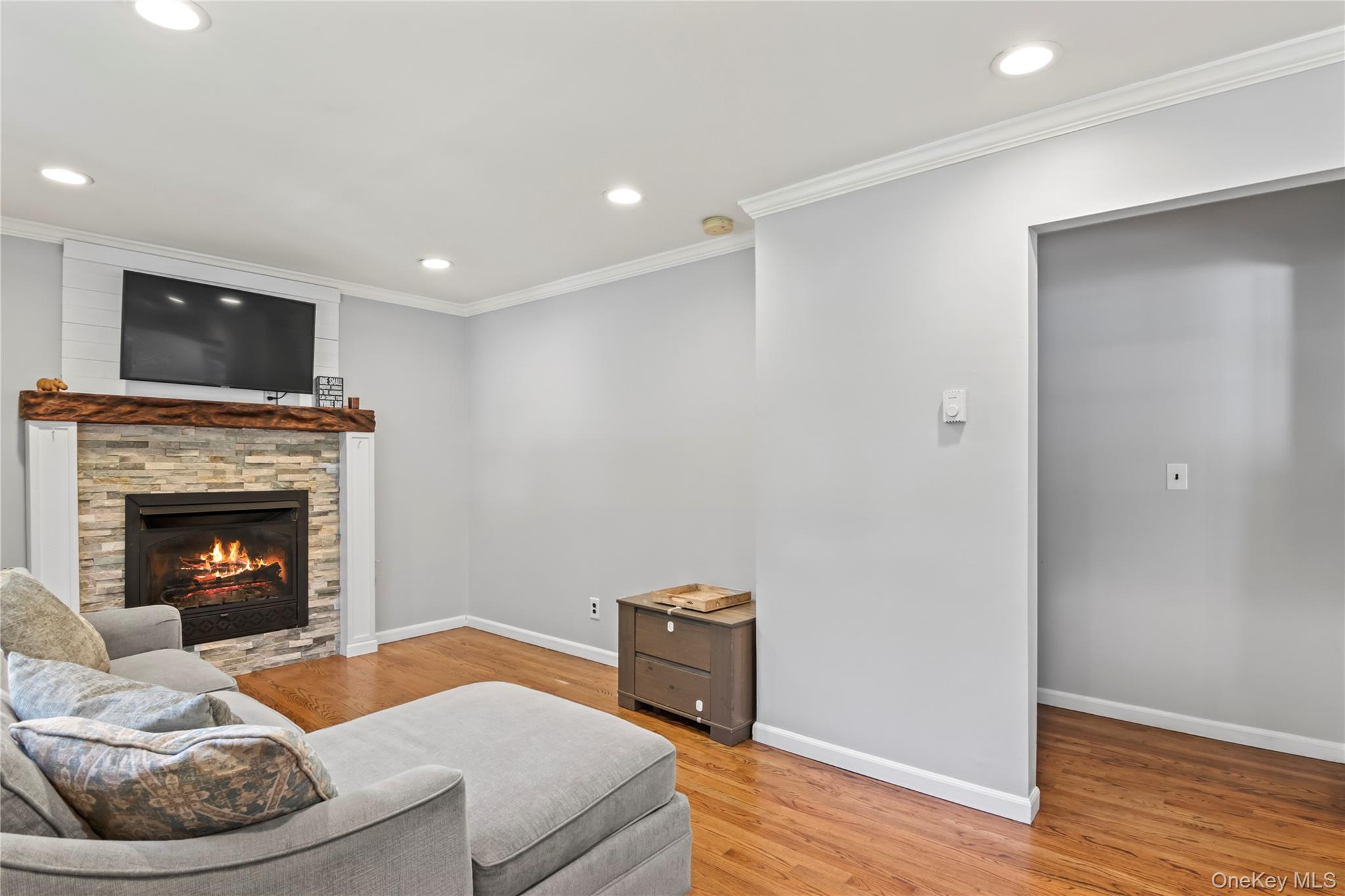 #6 photo, 7 Dillmont Drive, Smithtown , NY 11787