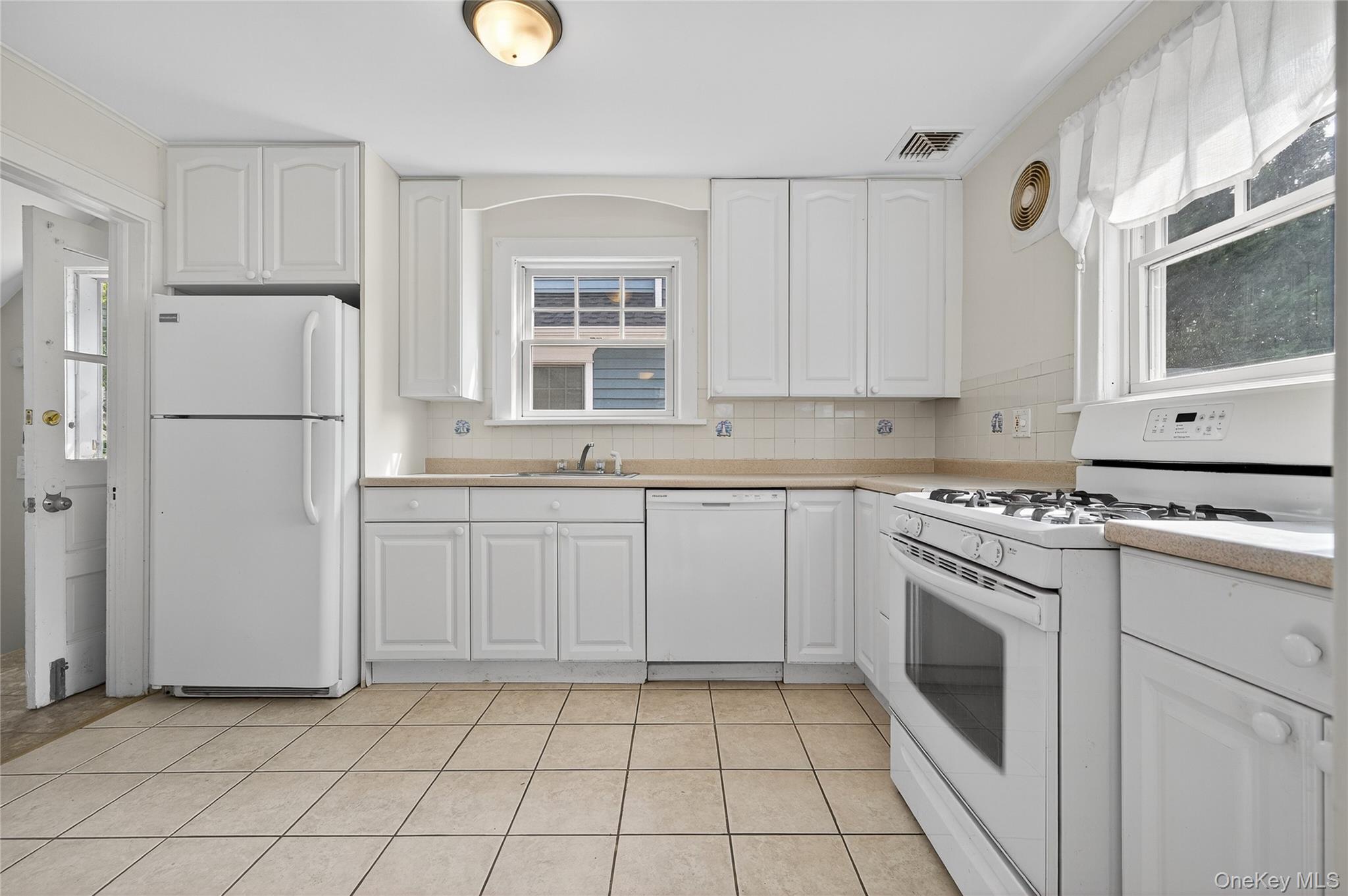 #17 photo, 70 Highland Avenue, Port Washington , NY 11050