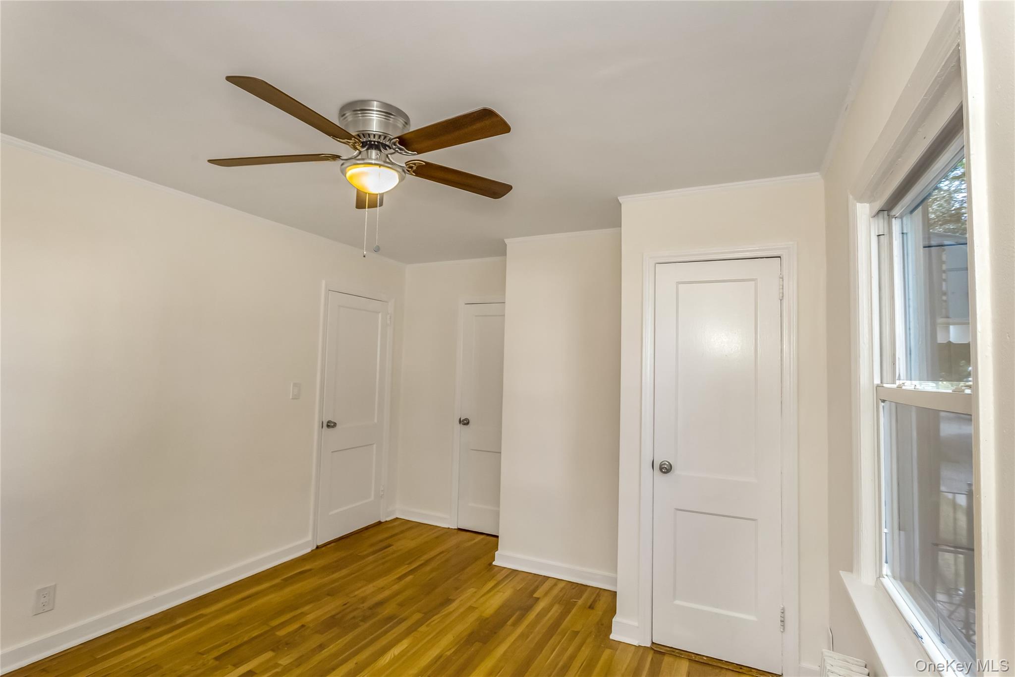 #11 photo, 136 N 1st Street, New Hyde Park , NY 11040