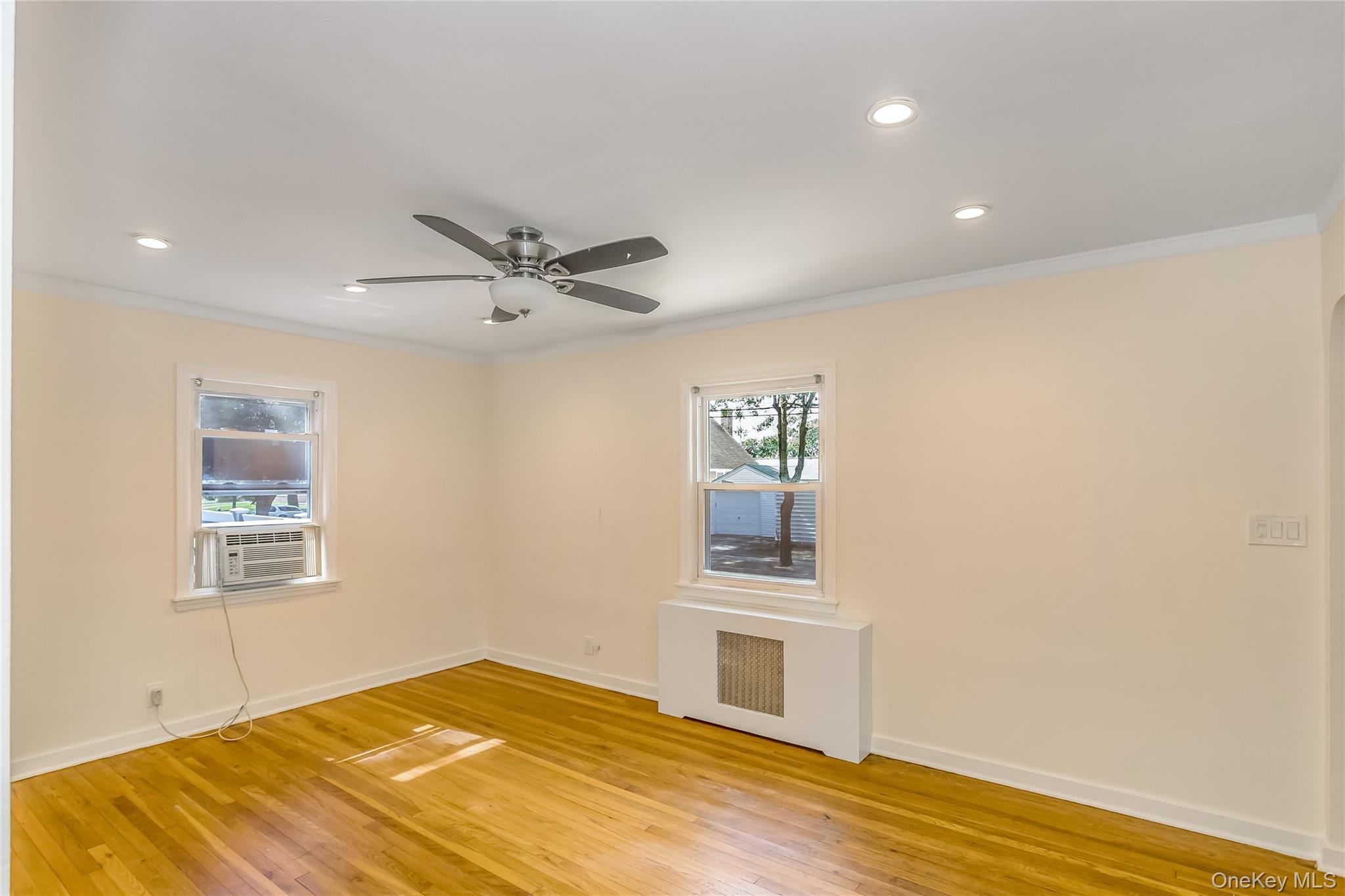 #5 photo, 136 N 1st Street, New Hyde Park , NY 11040