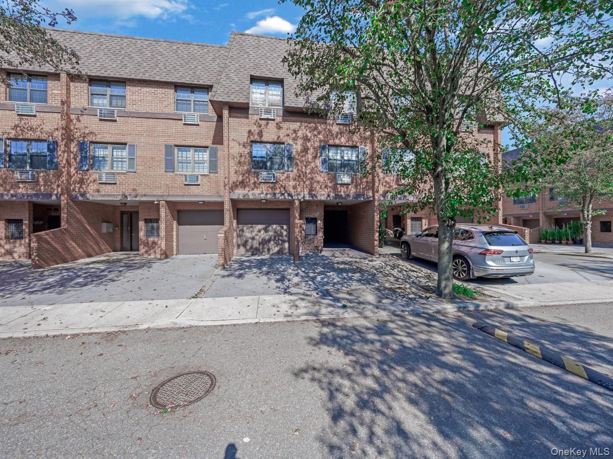 #1 photo, 21934 64th Avenue, 皇后区 Oakland Gardens , NY 11364