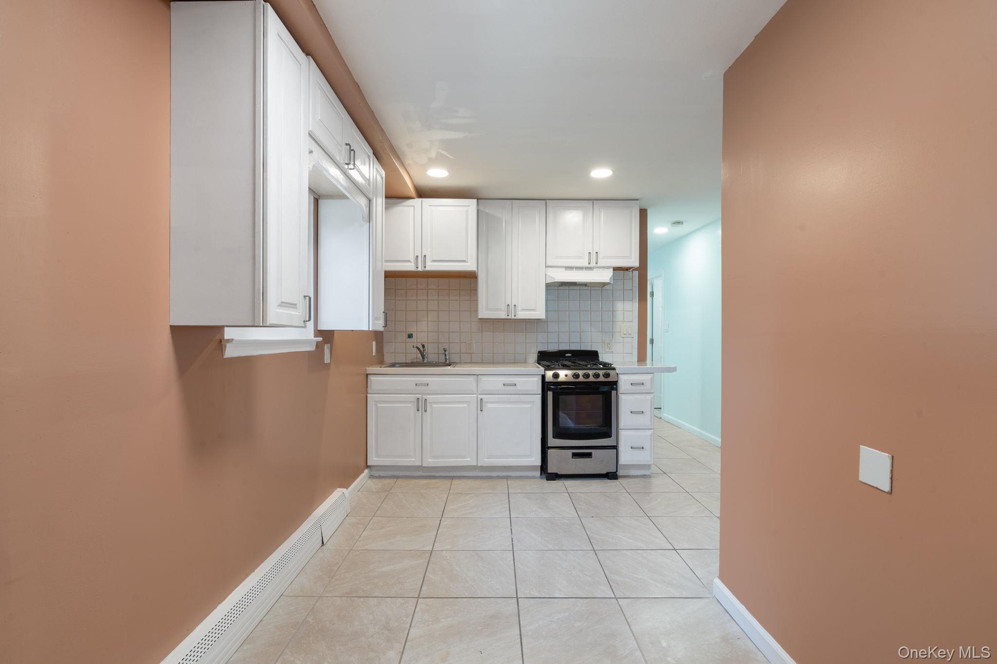 #13 photo, 1040 Donna Court, Baldwin , NY 11510