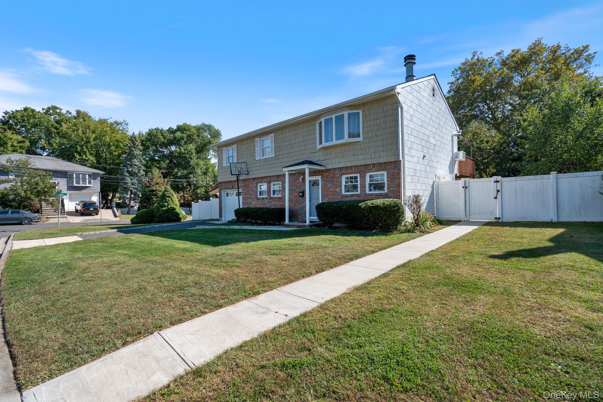 #2 photo, 1040 Donna Court, Baldwin , NY 11510