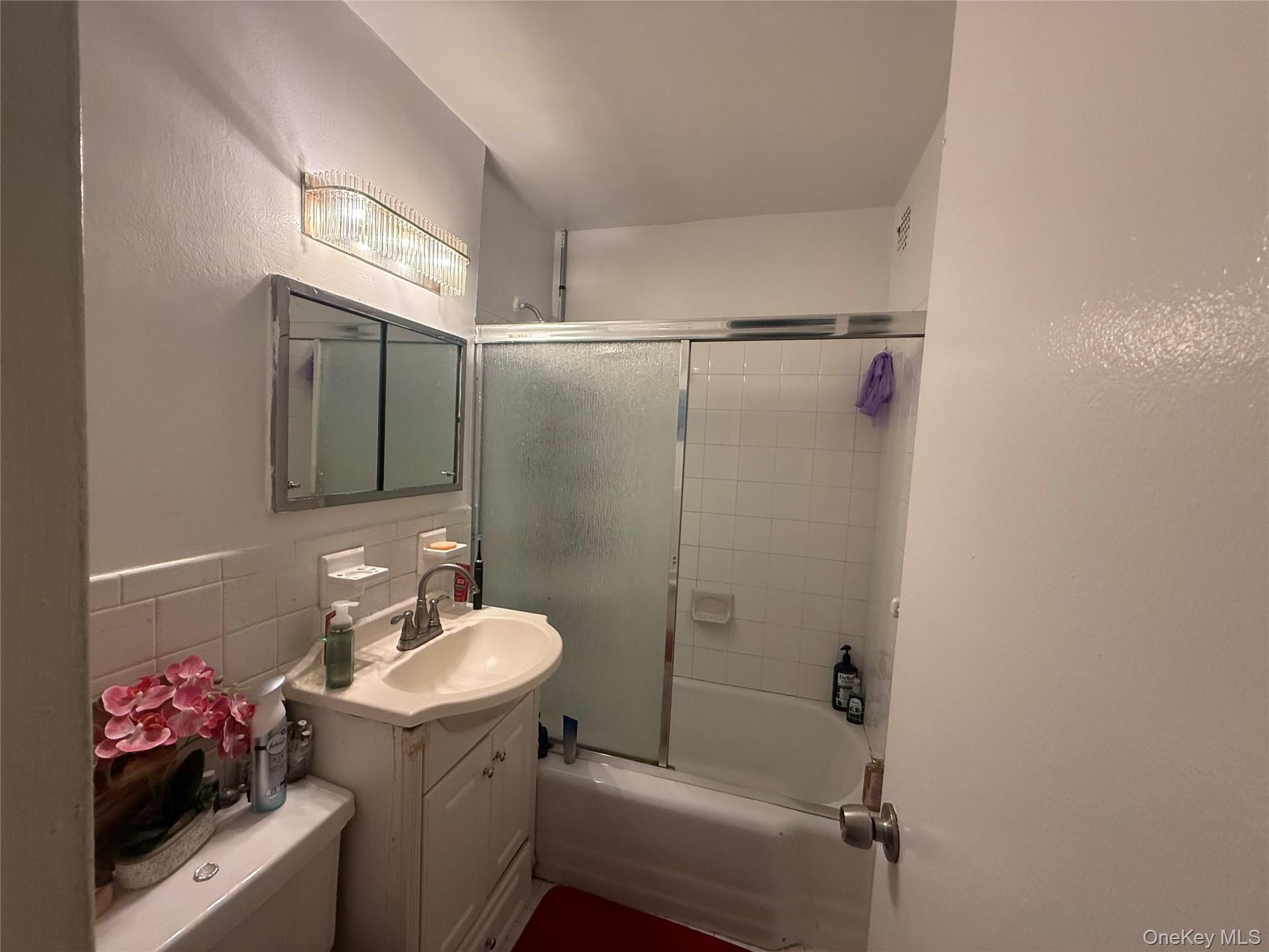 #14 photo, 35-20 Leverich Street, クイーンズ区 Jackson Heights , NY 11372