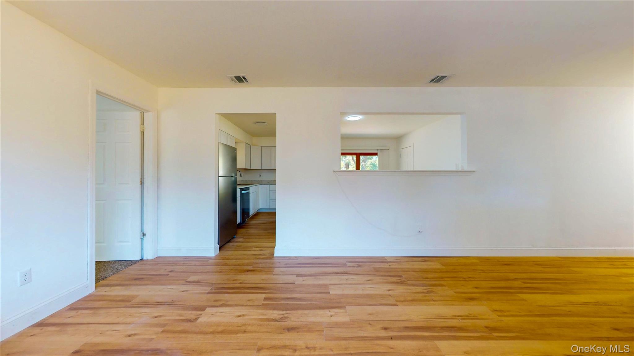 #5 photo, 9 Brushwood Drive, Shirley , NY 11967