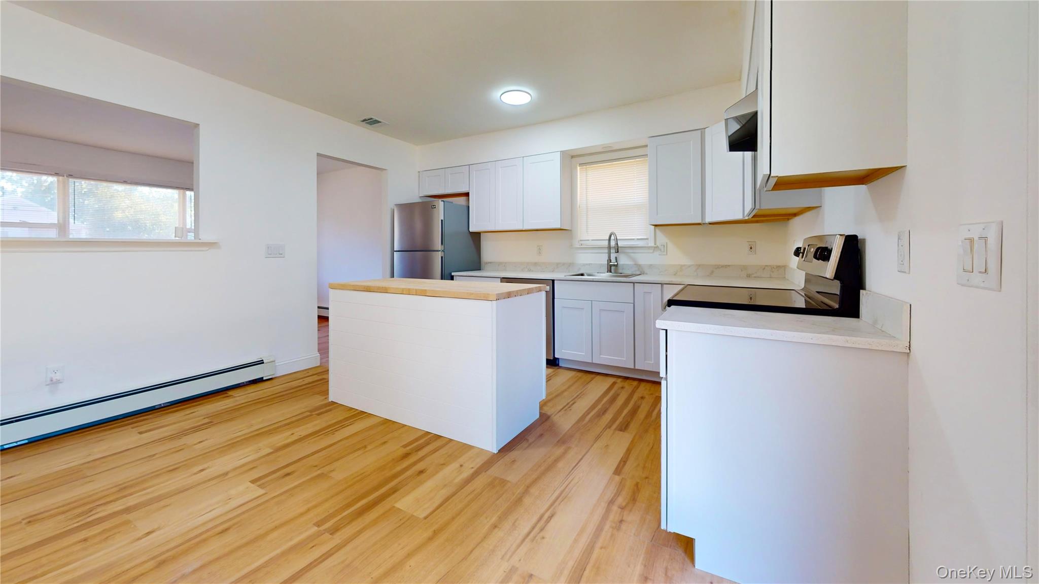 #7 photo, 9 Brushwood Drive, Shirley , NY 11967