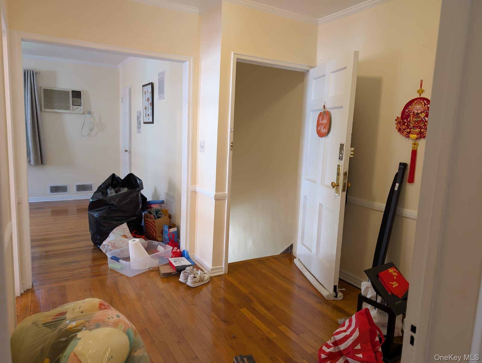 #14 photo, 75-40 197th Street, Fresh Meadows , NY 11366