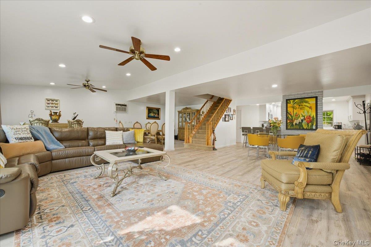 #15 photo, 11 Tardy Lane, Wantagh , NY 11793