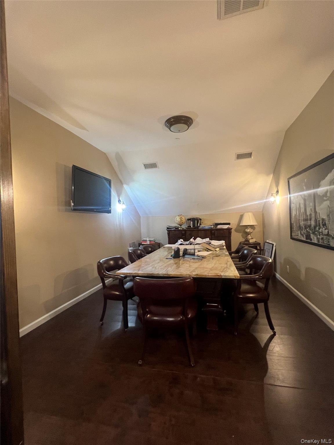 #3 photo, 5720 Sunrise Highway, ナッソー郡 Massapequa , NY 11758