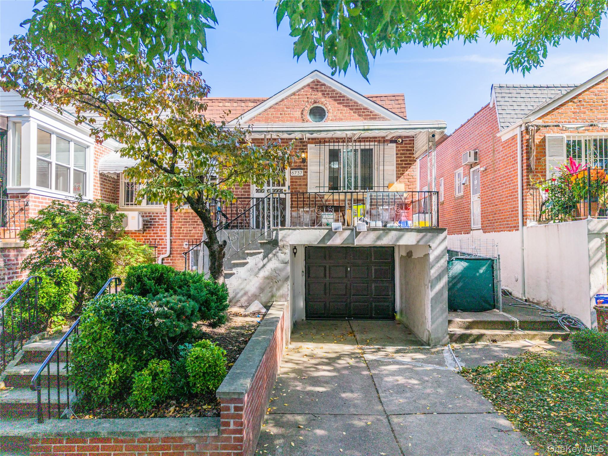 #2 photo, 6737 180th Street, Fresh Meadows , NY 11365