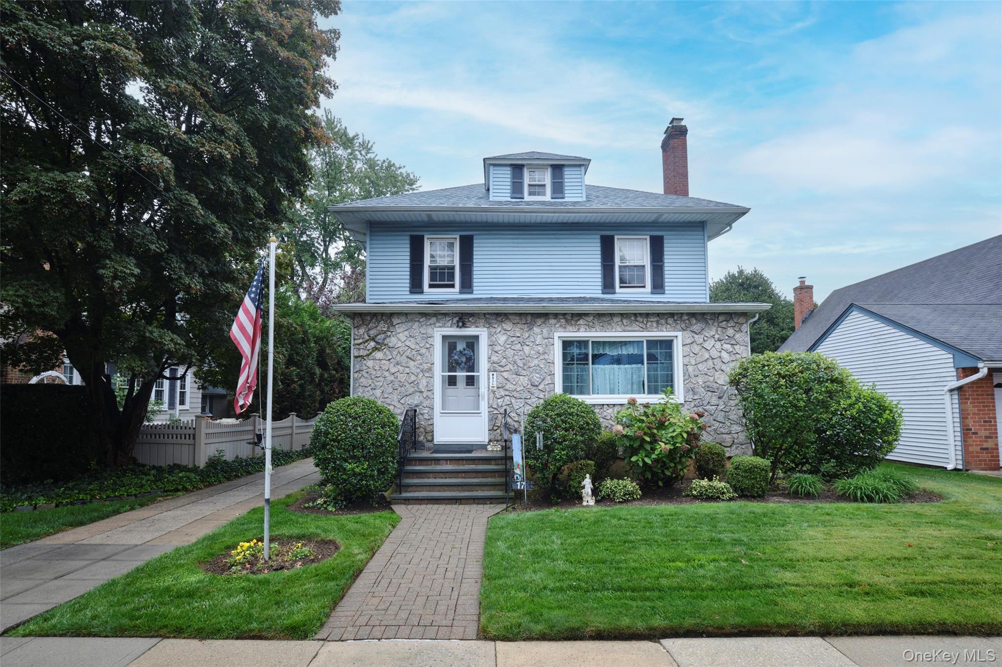 #2 photo, 17 Concord Street, Floral Park , NY 11001