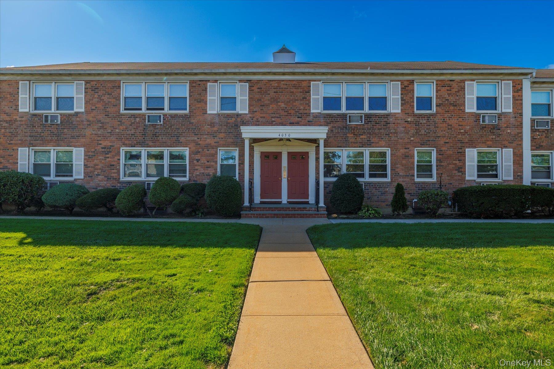 #1 photo, 4030 Jerusalem Ave., ナッソー郡 Seaford , NY 11783