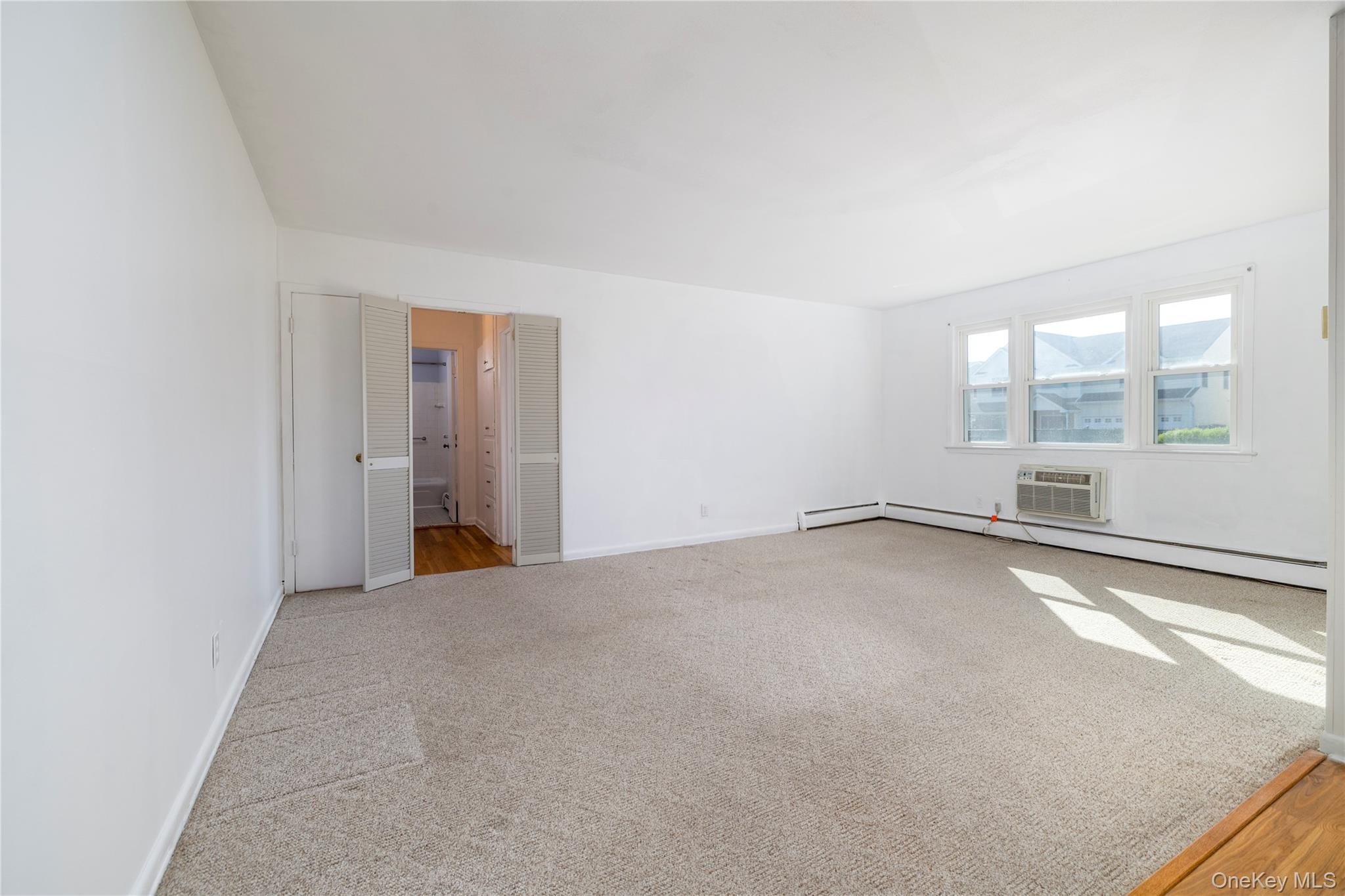 #6 photo, 4030 Jerusalem Ave., ナッソー郡 Seaford , NY 11783