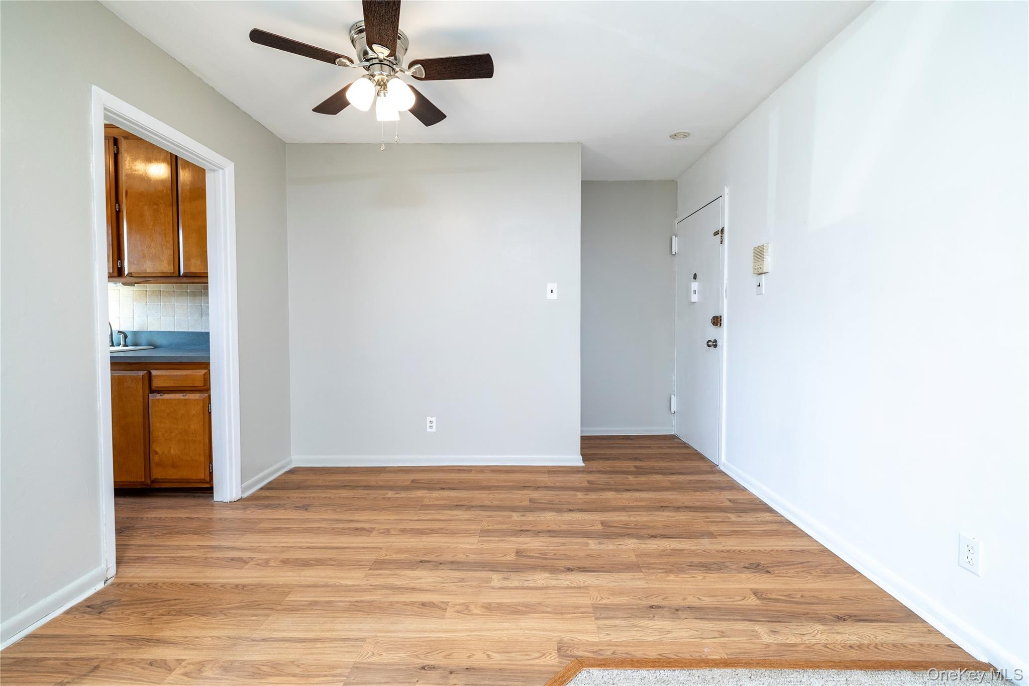 #7 photo, 4030 Jerusalem Ave., ナッソー郡 Seaford , NY 11783