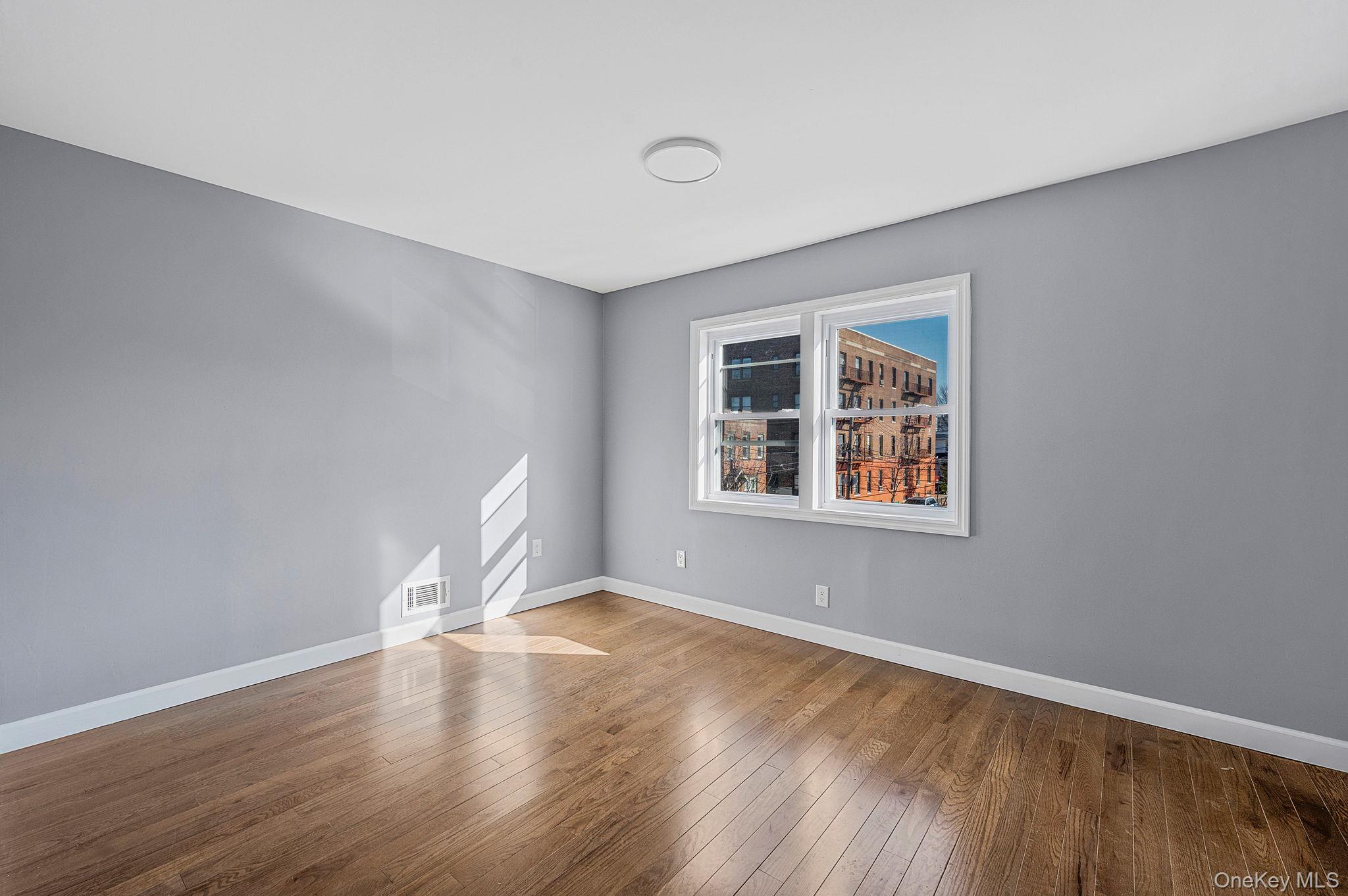 #10 photo, 8726 127th Street, クイーンズ区 Richmond Hill , NY 11418