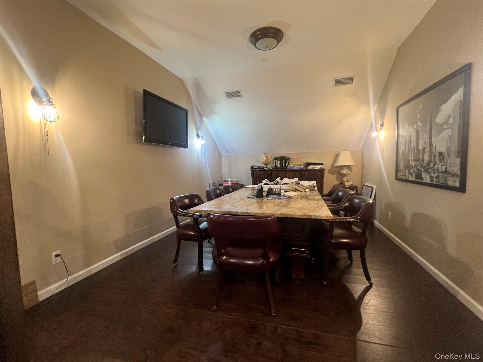 #4 photo, 5720 Old Sunrise Highway, ナッソー郡 Massapequa , NY 11758