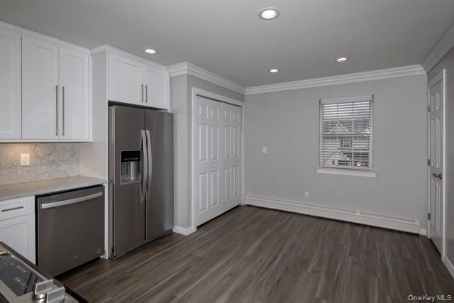 #5 photo, 2 Victorian Court, Holtsville , NY 11742