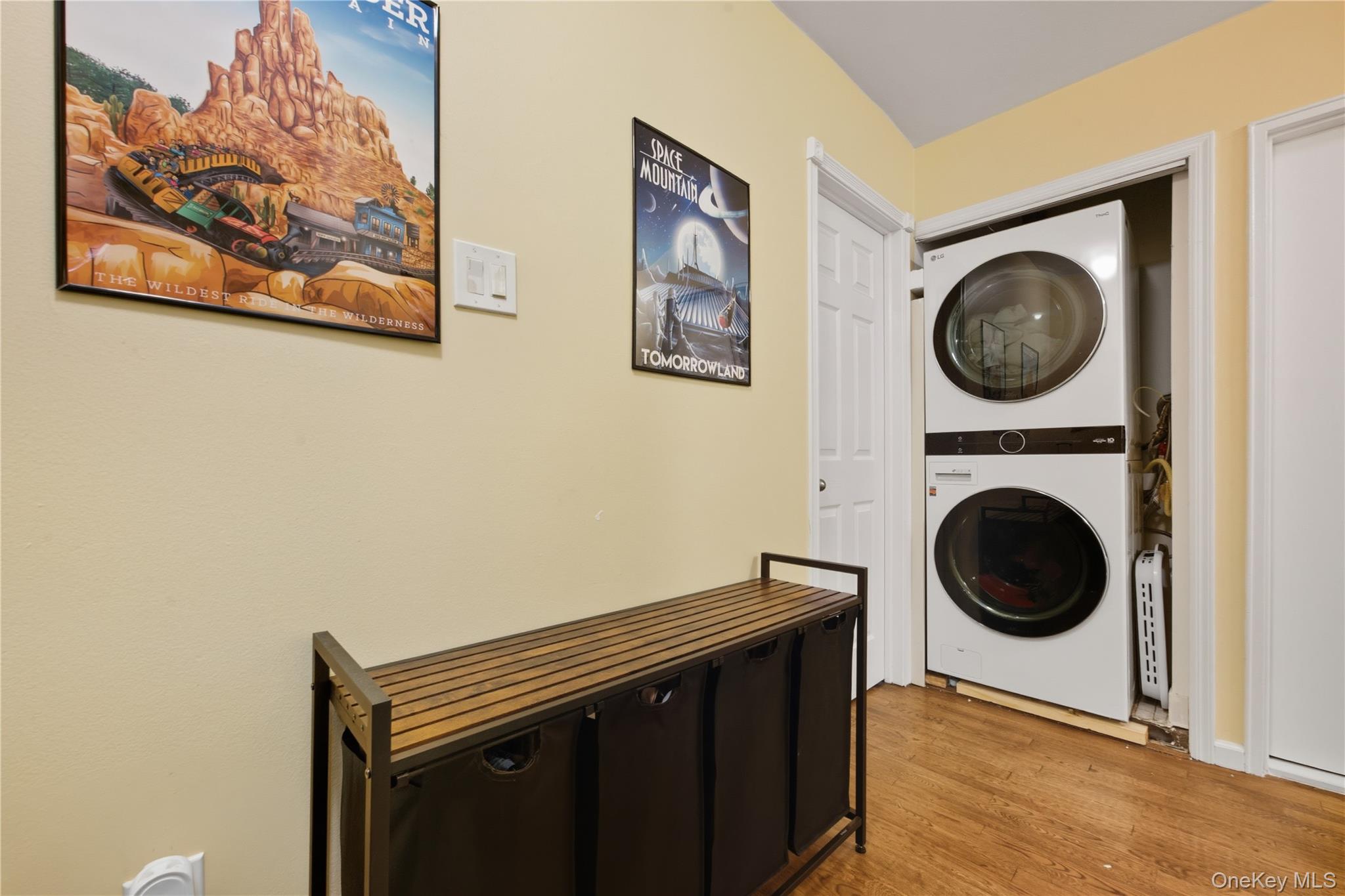 #11 photo, 11 Glen Hollow Drive, Holtsville , NY 11742