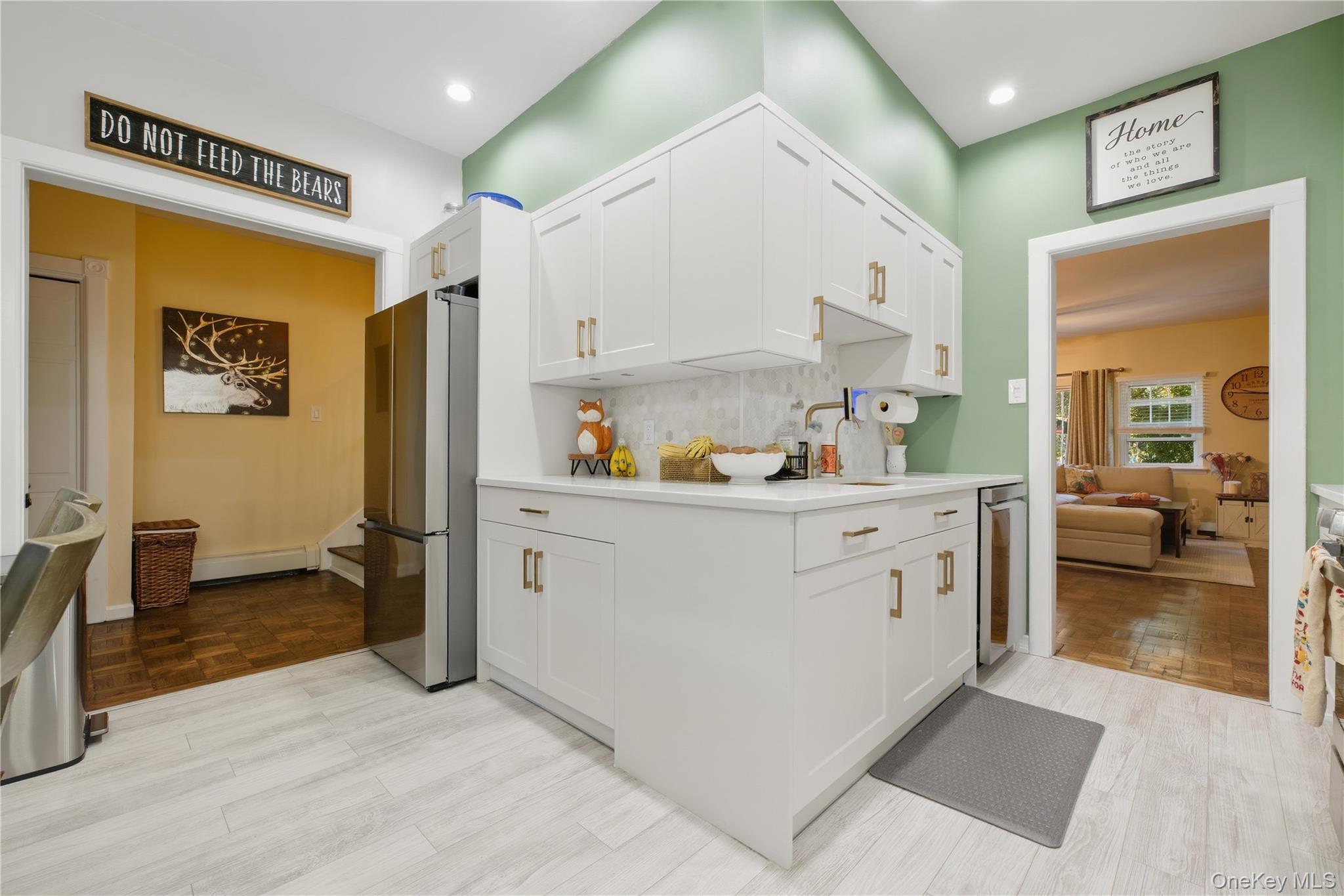 #4 photo, 11 Glen Hollow Drive, Holtsville , NY 11742