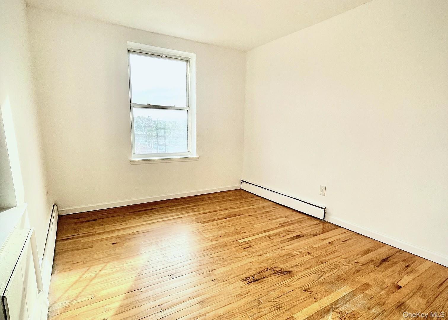 #10 photo, 84-70 129th Street, クイーンズ区 Kew Gardens , NY 11415