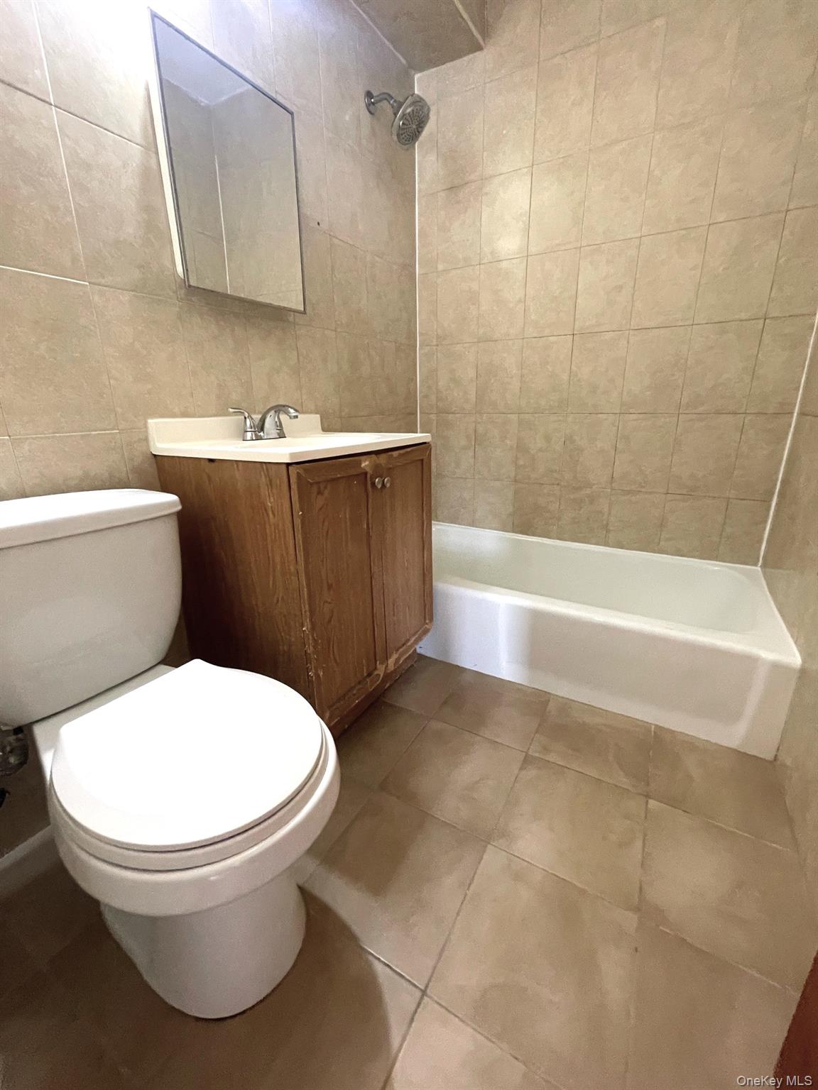 #12 photo, 84-70 129th Street, クイーンズ区 Kew Gardens , NY 11415